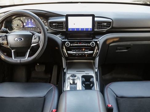 New 2023 Ford Explorer ST-Line w/ Class IV Trailer Tow Package image 12