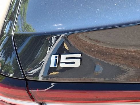Used 2025 BMW i5 eDrive40i RWD image 38