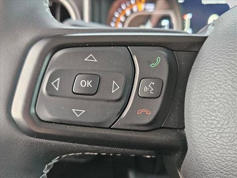 Used 2025 Jeep Gladiator Rubicon w/ Convenience Group image 17