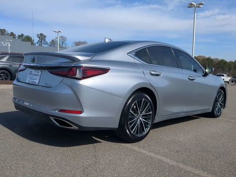 Used 2024 Lexus ES 350 w/ Premium Package FWD image 4