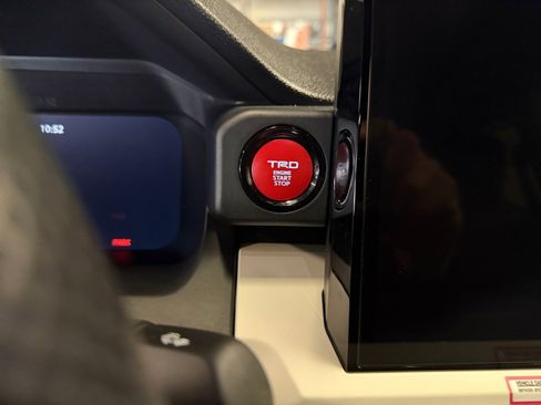 Used 2024 Toyota Tacoma TRD Off-Road w/ TRD Off Road Upgrade Package image 24