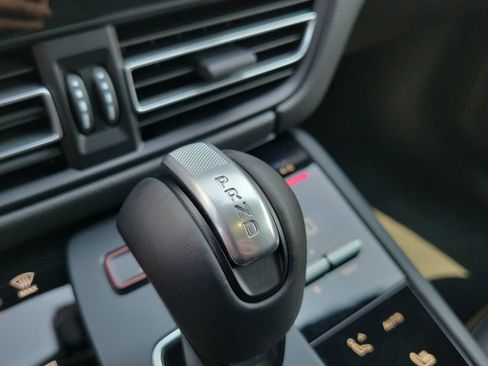Certified 2026 Porsche Macan Turbo AWD/4WD image 36