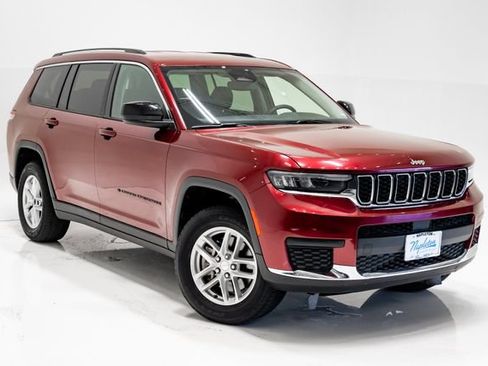 Used 2023 Jeep Grand Cherokee L Laredo AWD/4WD image 6