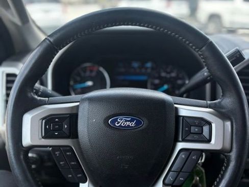 Used 2018 Ford F350 Lariat w/ Lariat Value Package AWD/4WD image 11