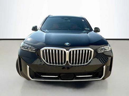 Used 2024 BMW X5 xDrive40i w/ Premium Package AWD/4WD image 2