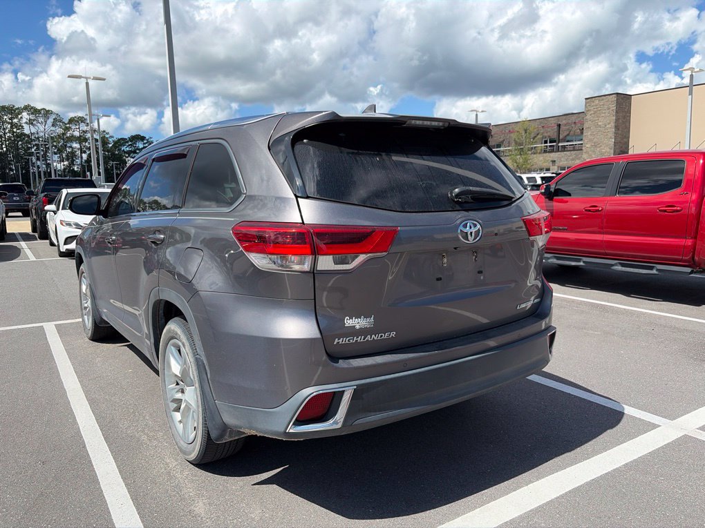 Used 2019 Toyota Highlander Limited AWD/4WD image 3
