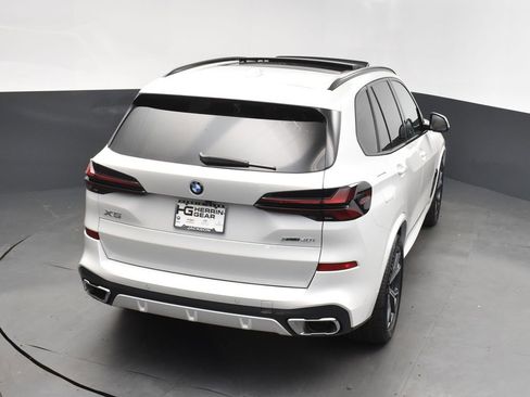 Certified 2026 BMW X5 xDrive40i w/ M Sport Package AWD/4WD image 34