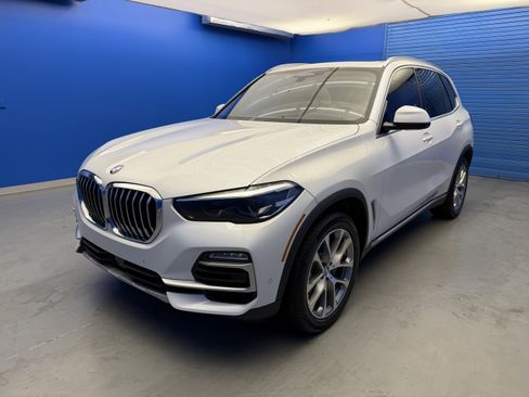 Used 2021 BMW X5 xDrive40i AWD/4WD image 4