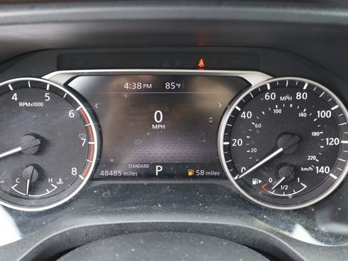 Used 2022 Nissan Rogue SV FWD image 9