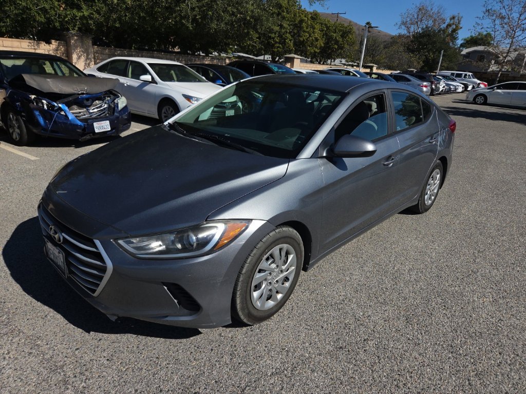 Used 2017 Hyundai Elantra SE FWD image 1