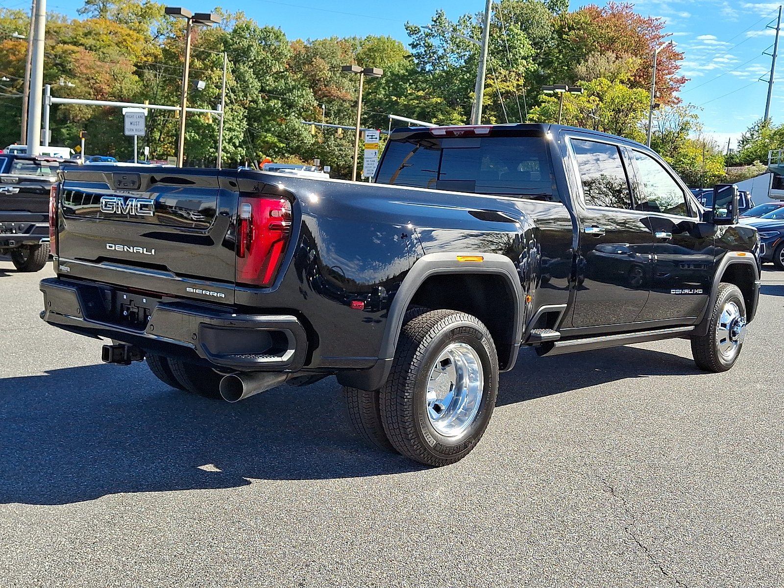 Certified 2026 GMC Sierra 3500 Denali Ultimate AWD/4WD image 6