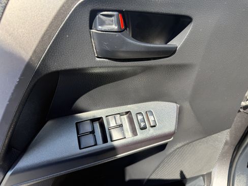 Used 2018 Toyota RAV4 LE w/ All Weather Liner Package AWD/4WD image 19