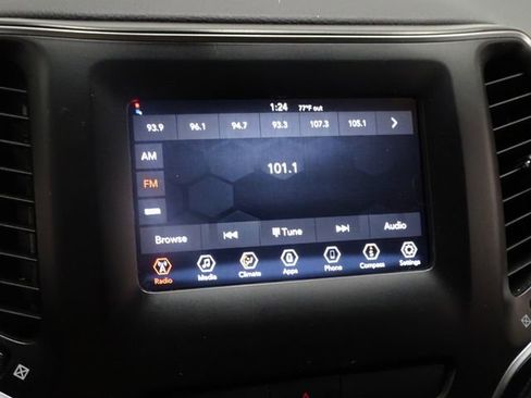 Used 2019 Jeep Cherokee Latitude w/ Popular Appearance Group FWD image 30