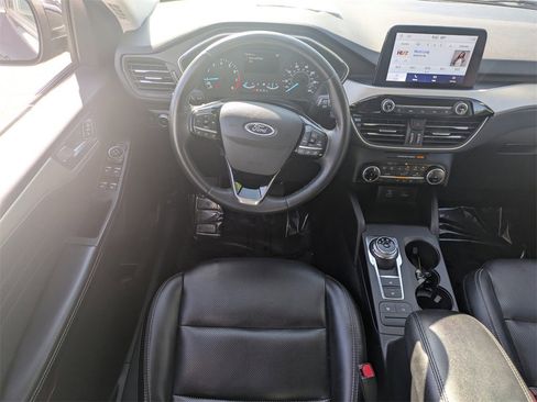 Used 2022 Ford Escape SEL image 18