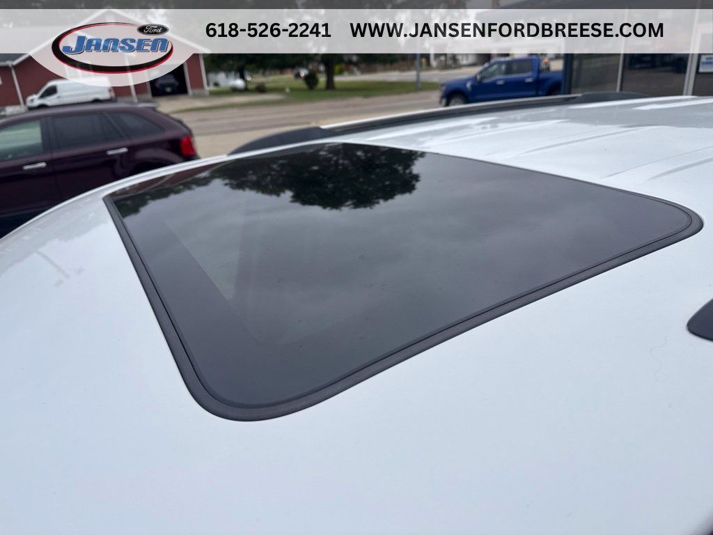 Used 2020 Jeep Grand Cherokee Limited AWD/4WD image 12