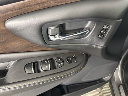 Used 2022 Nissan Murano Platinum AWD/4WD image 21