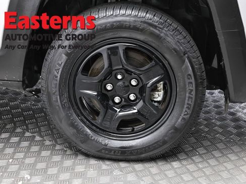 Used 2021 Jeep Renegade Sport image 30