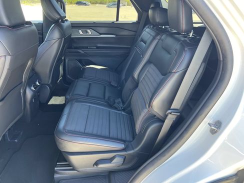 Used 2025 Ford Explorer ST-Line w/ Premium Package RWD image 26