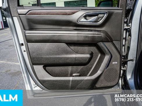 Used 2024 Chevrolet Suburban LT RWD image 55