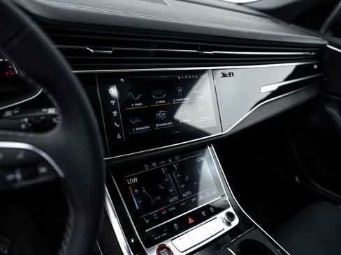 New 2026 Audi SQ8 Premium Plus AWD/4WD image 13