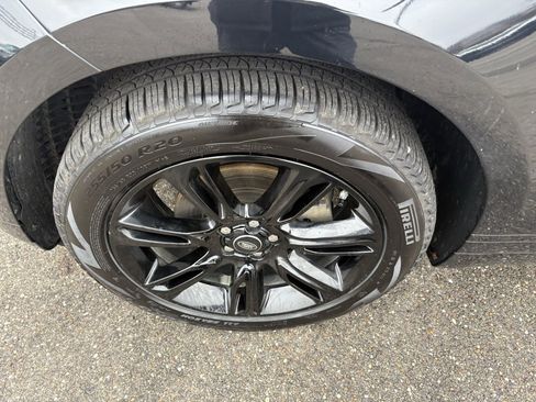 Used 2020 Land Rover Range Rover Velar S image 14