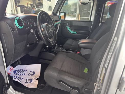 Used 2012 Jeep Wrangler Unlimited Sport AWD/4WD image 13