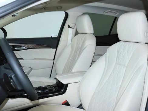 Certified 2023 Buick Envision Avenir image 18