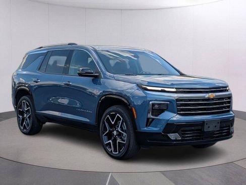 Used 2026 Chevrolet Traverse High Country w/ LPO, Floor Liner Package FWD image 7