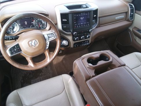 Used 2020 RAM 1500 Laramie AWD/4WD image 11
