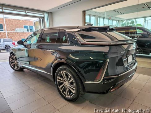 Certified 2024 Cadillac Lyriq Luxury w/ LPO, Floor Liner Package AWD/4WD image 8