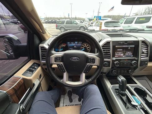 Used 2015 Ford F150 Lariat image 33