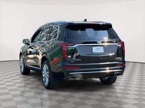 Used 2023 Cadillac XT6 Premium Luxury w/ LPO, Floor Liner Package AWD/4WD image 5