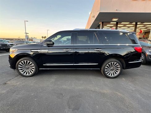 Used 2019 Lincoln Navigator L Reserve image 9