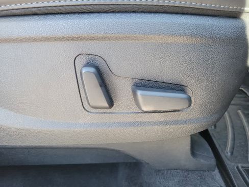 Used 2022 Kia Telluride SX w/ SX Prestige Package image 32