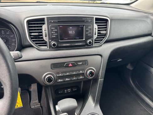 Used 2017 Kia Sportage LX FWD image 34