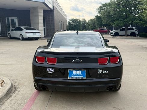 Used 2011 Chevrolet Camaro LT RWD image 4