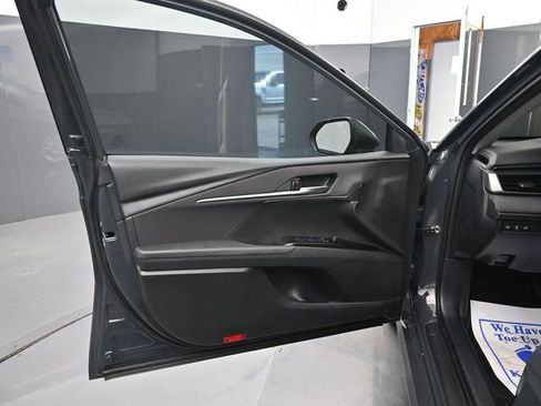 Used 2025 Toyota Camry LE image 9