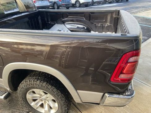 Used 2019 RAM 1500 Laramie image 31