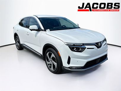 New 2025 VinFast VF 8 Eco