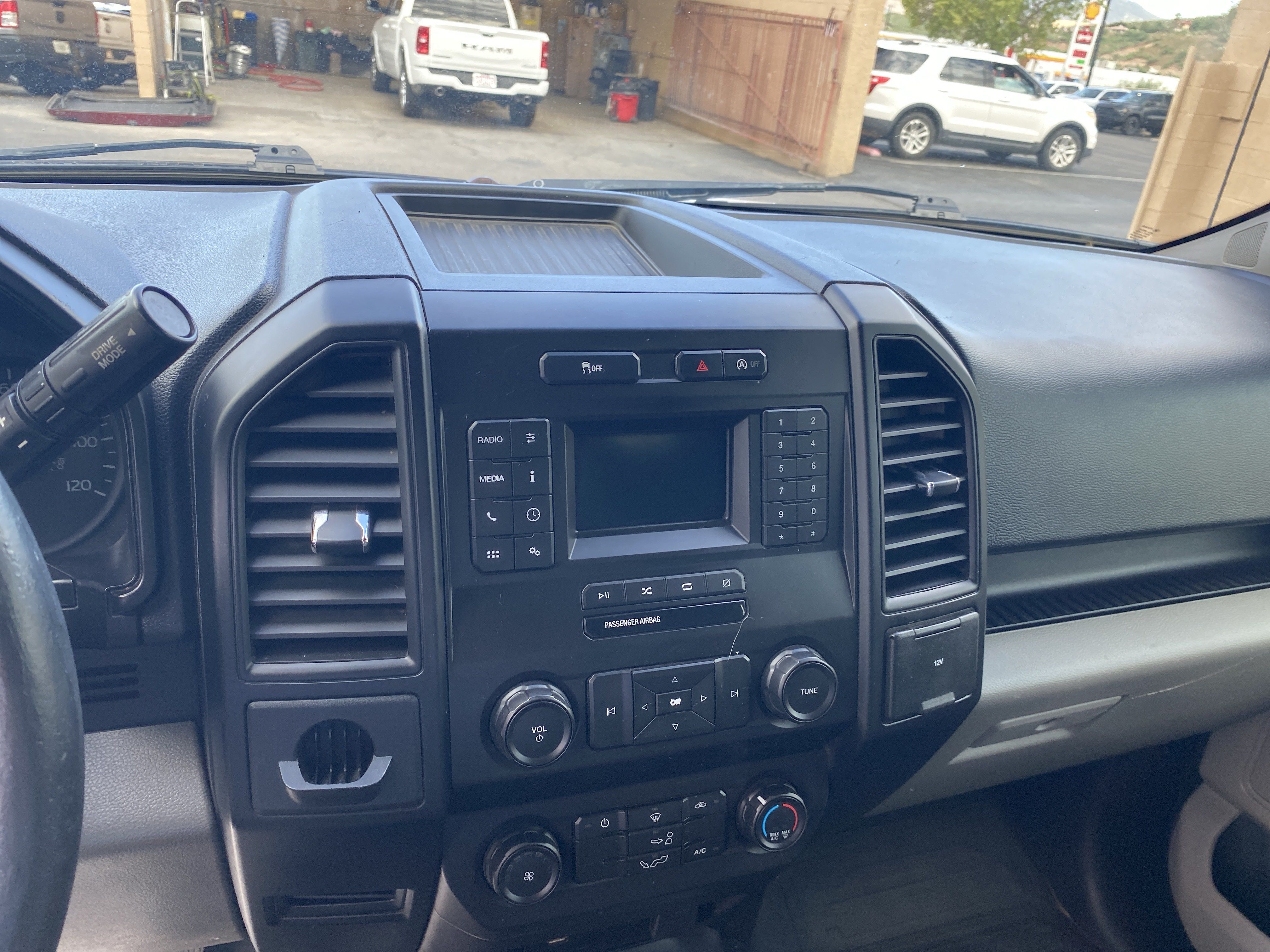Used 2019 Ford F150 XL w/ Equipment Group 101A Mid RWD image 17