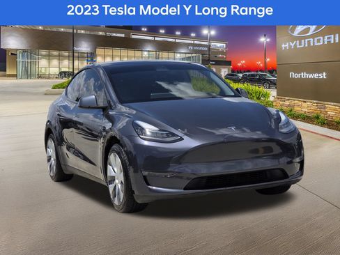 Used 2023 Tesla Model Y Long Range AWD/4WD image 1