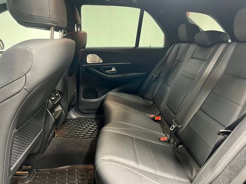 Used 2025 Mercedes-Benz GLE 450 4MATIC image 25