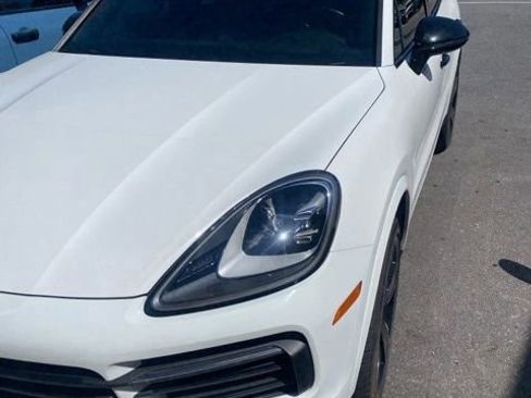Used 2019 Porsche Cayenne S AWD/4WD image 10