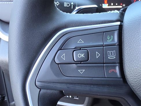 New 2025 Jeep Grand Cherokee Altitude image 25