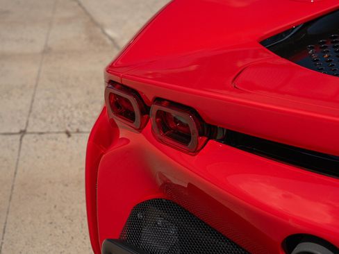 Used 2024 Ferrari SF90 Spider AWD/4WD image 25