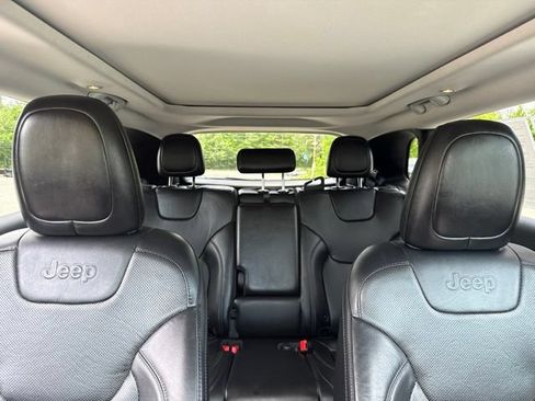 Used 2019 Jeep Cherokee Limited AWD/4WD image 44