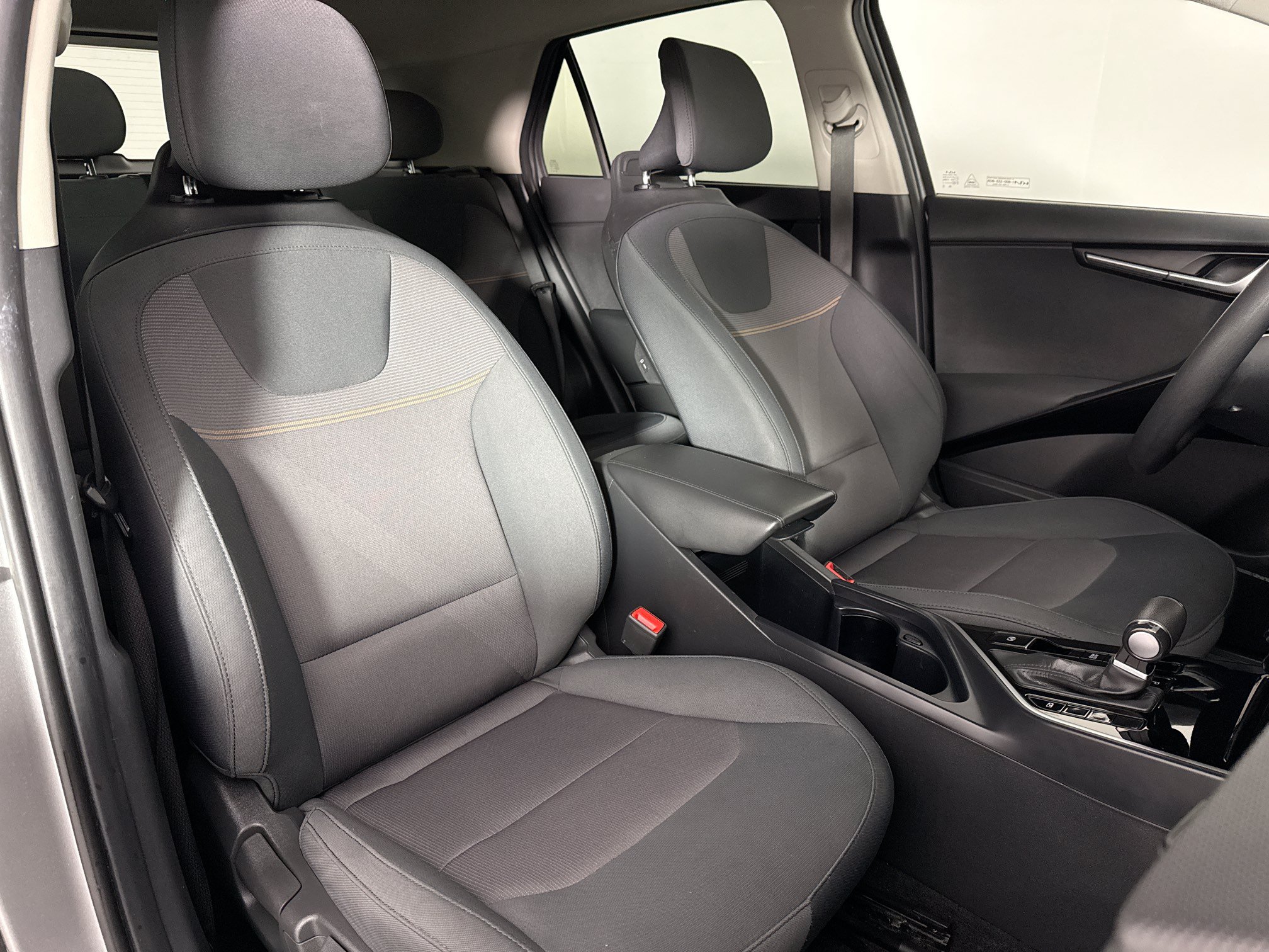 Used 2023 Kia Niro LX FWD image 35