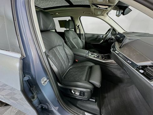Used 2025 BMW X7 xDrive40i image 37