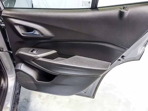 Used 2024 Chevrolet Trax LS FWD image 27