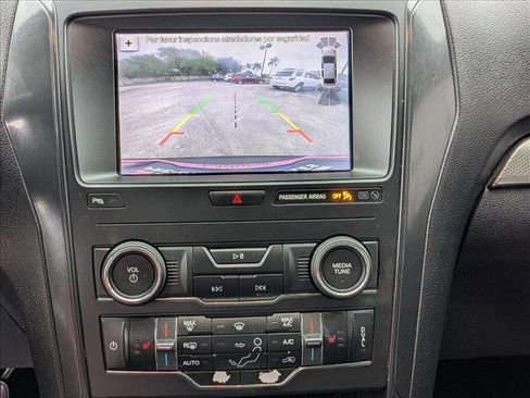 Used 2019 Ford Explorer XLT w/ Equipment Group 202A image 14